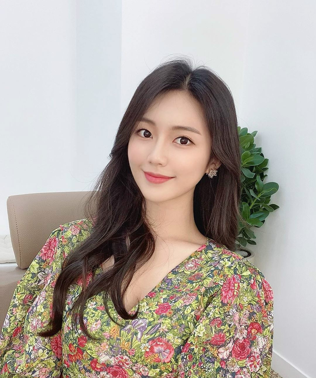 一只大鹅能卖多少钱（大量收鹅联系方式）(一只成年的大鹅能卖多少钱)